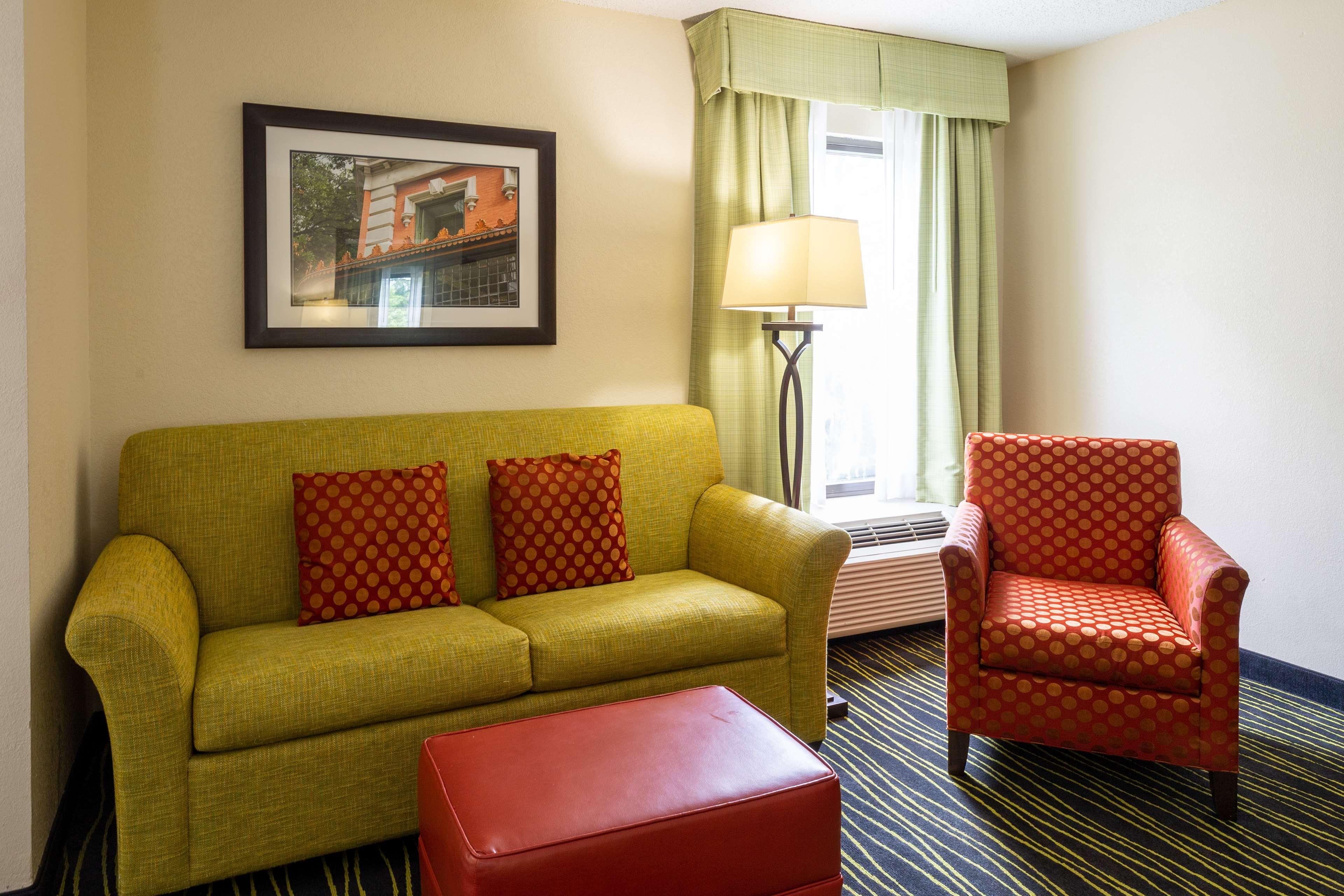 Hampton Inn Columbia I-26/Harbison Blvd מראה חיצוני תמונה