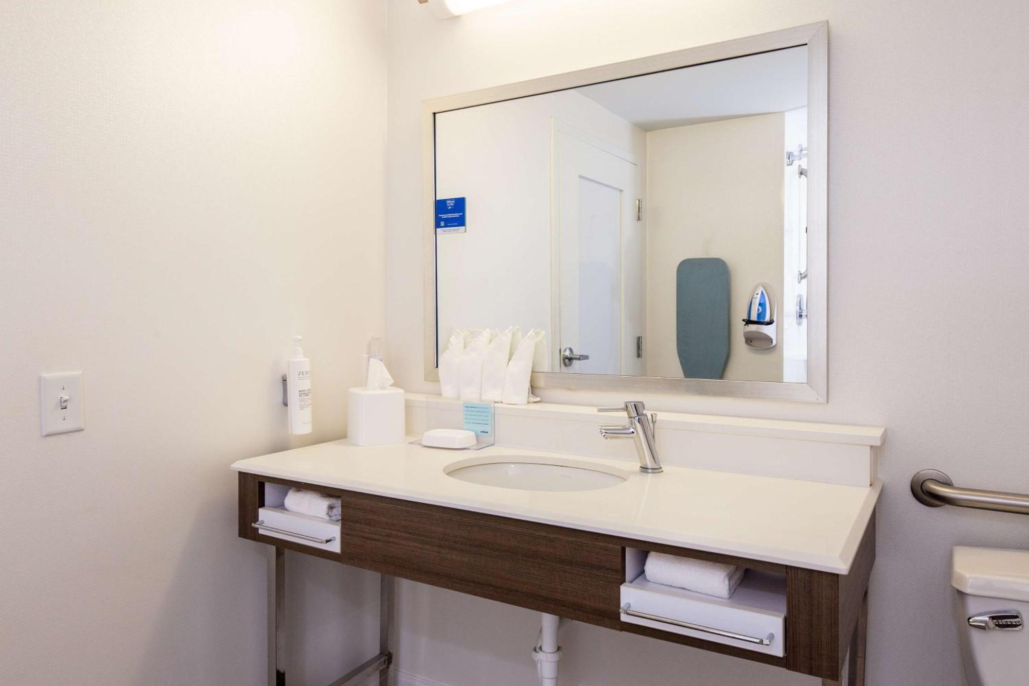 Hampton Inn Columbia I-26/Harbison Blvd מראה חיצוני תמונה