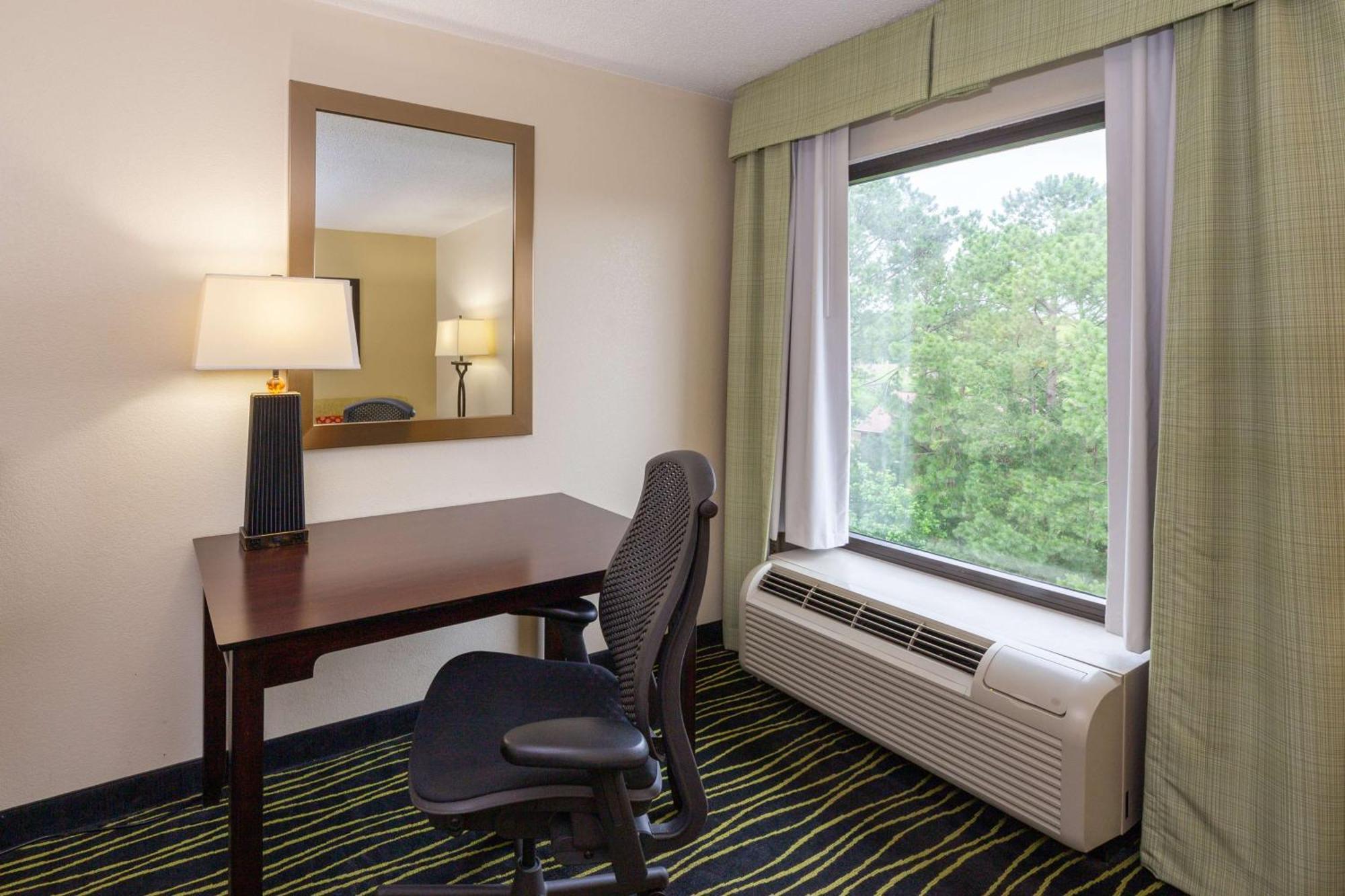 Hampton Inn Columbia I-26/Harbison Blvd מראה חיצוני תמונה