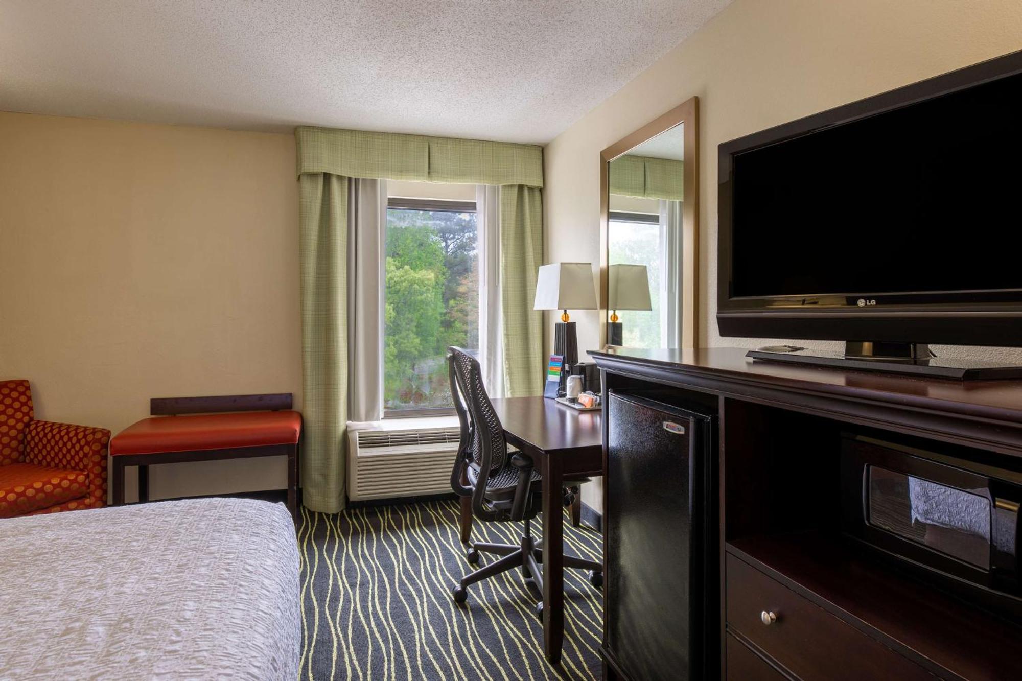 Hampton Inn Columbia I-26/Harbison Blvd מראה חיצוני תמונה
